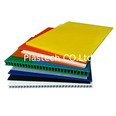 बहुरंगी पीपी खोखले बोर्ड पीपी प्लास्टिक नालीदार प्लास्टिक फर्श सुरक्षा शीट